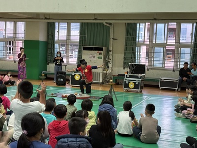 陀螺表演